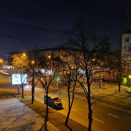 1-Room View Apartment Near Inturist On Sobornyi Avenue 143, By Grandhome Zaporizhia Exterior foto